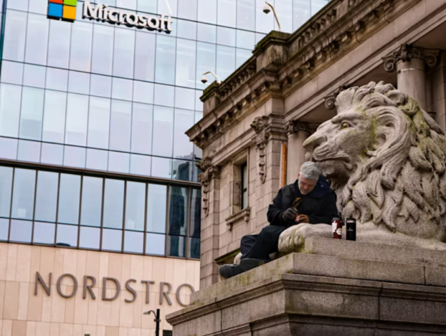 Microsoft : Benefits of working in Microsoft Company