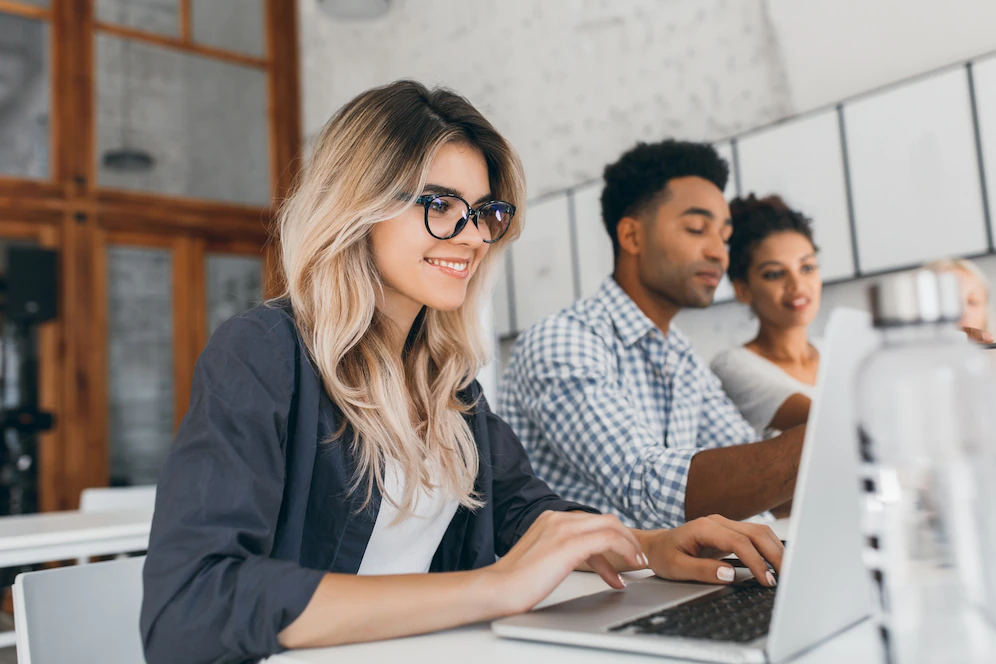 Full-Stack: Your Guide to Becoming a Full-Stack Developer in 2021-22